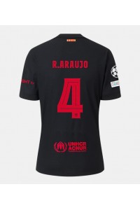 Barcelona Ronald Araujo #4 Fotballdrakt Borte Klær 2024-25 Korte ermer